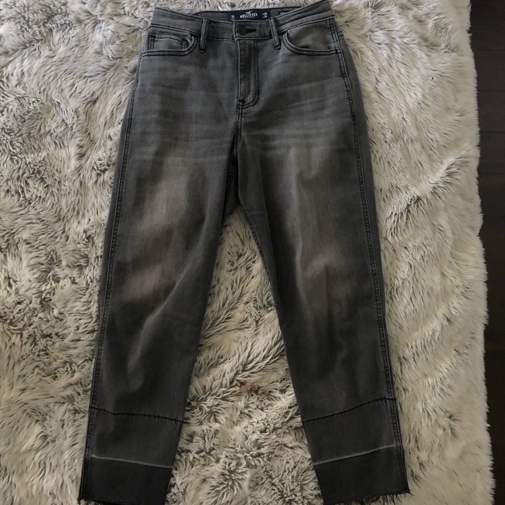 Hollister High Rise Slim Boyfriend Charcoal Jean